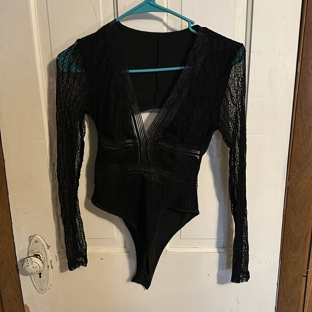 Small lace body suit open back